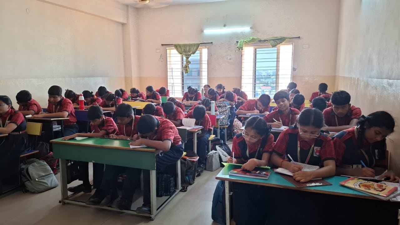 Competition Held At Naagarjuna school Kharmanghat Branch